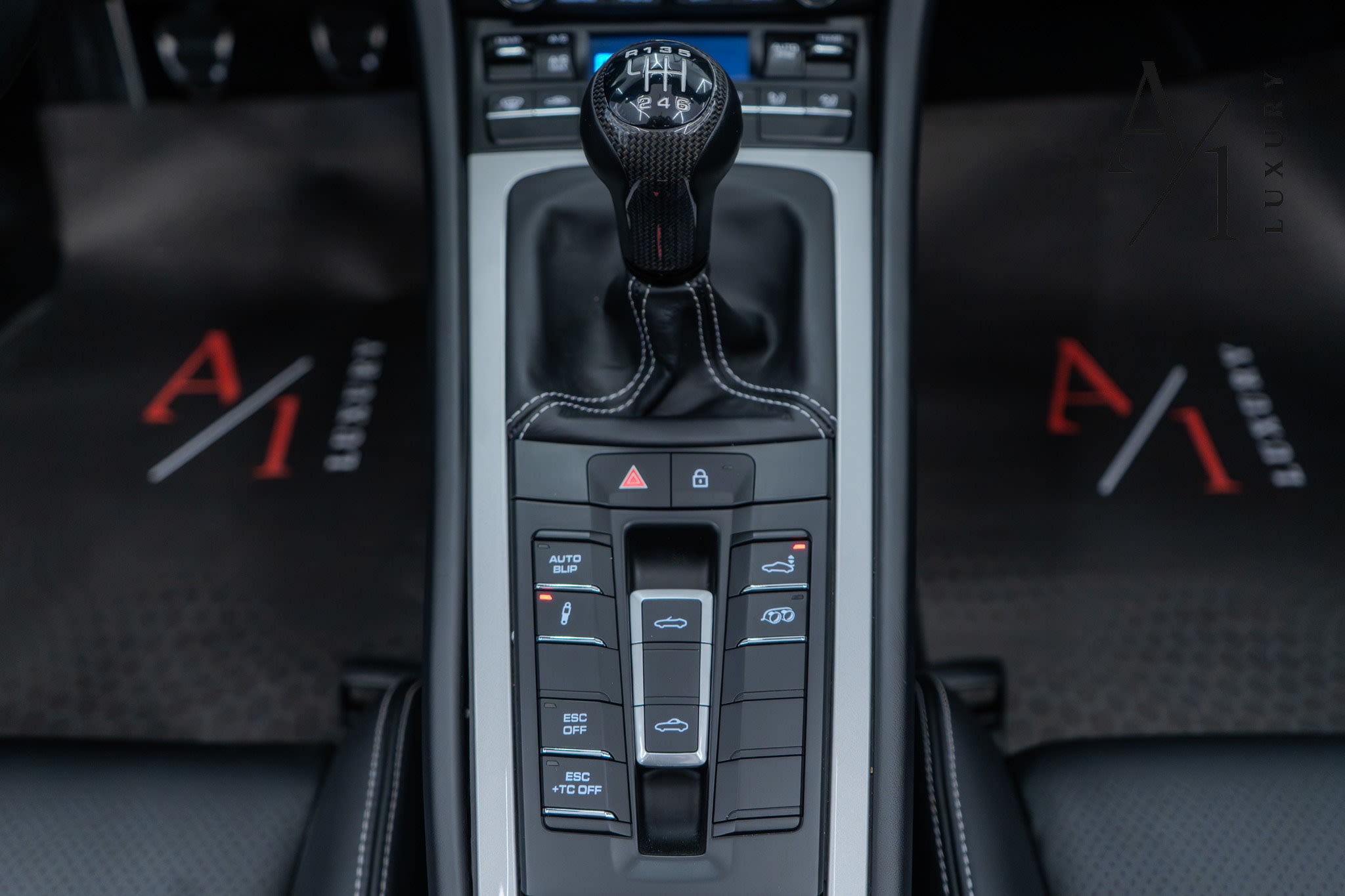 Porsche 911 Speedster, Manual Transmission, Excellent Condition, European Spec  - Thumbnail 12