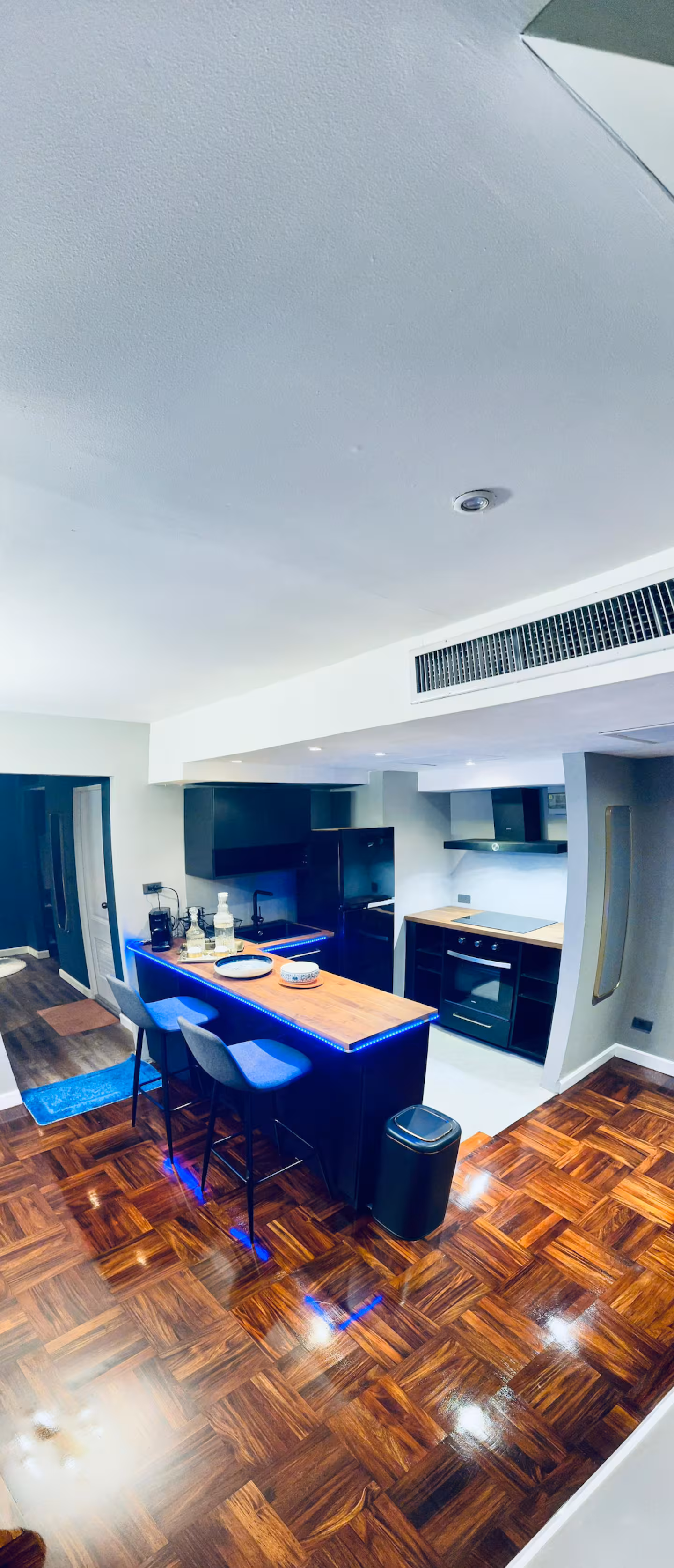  Bernard : 5 biens immobiliers