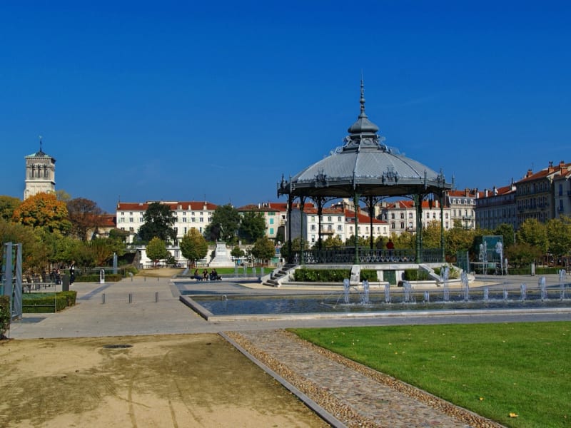 Place des Clercs à Valence