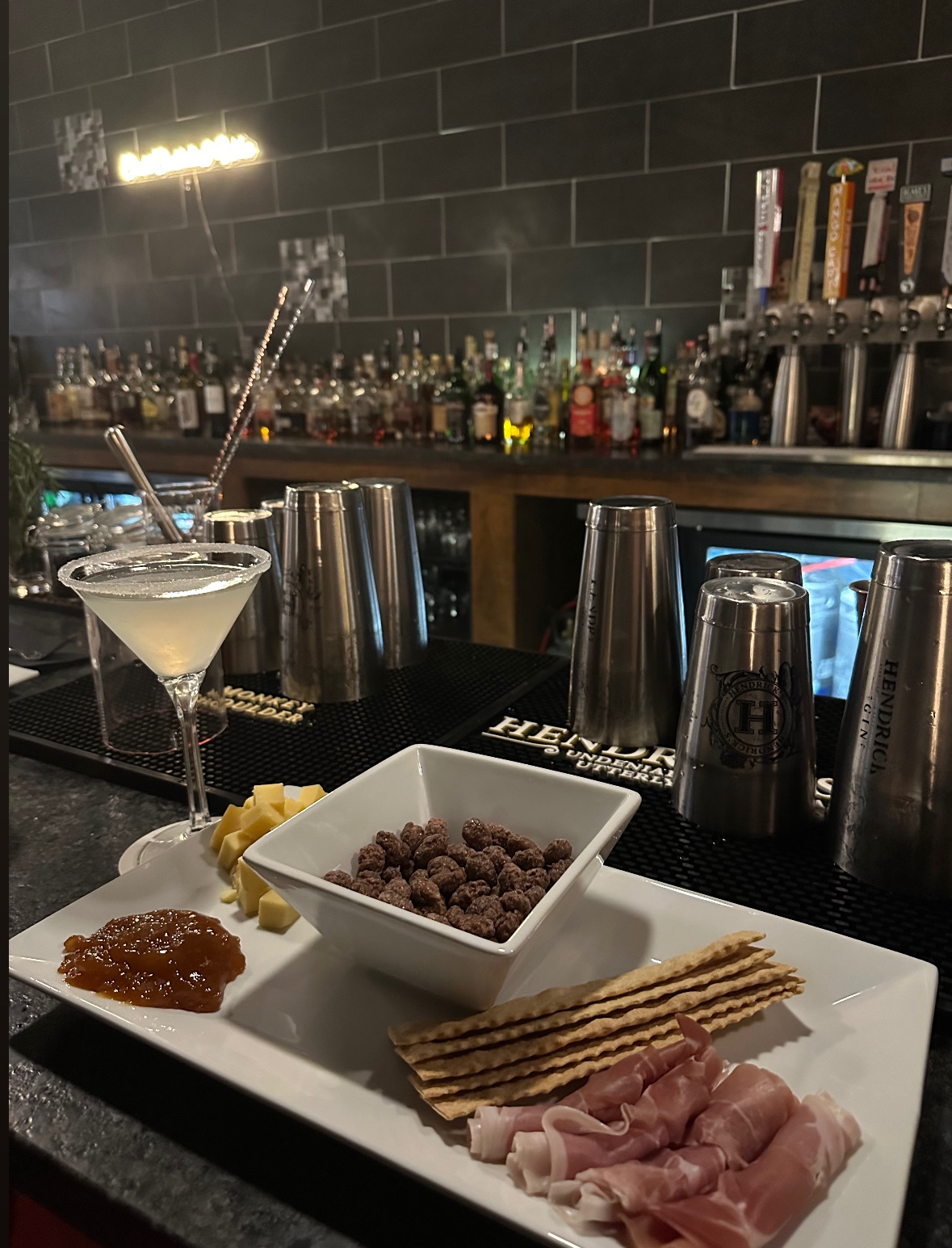 Cache' Cocktails and Wine Bar