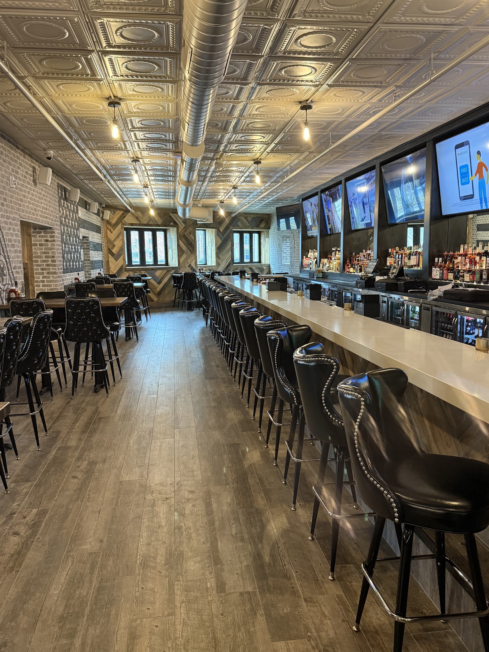 Johnny Black's Lakehouse logo