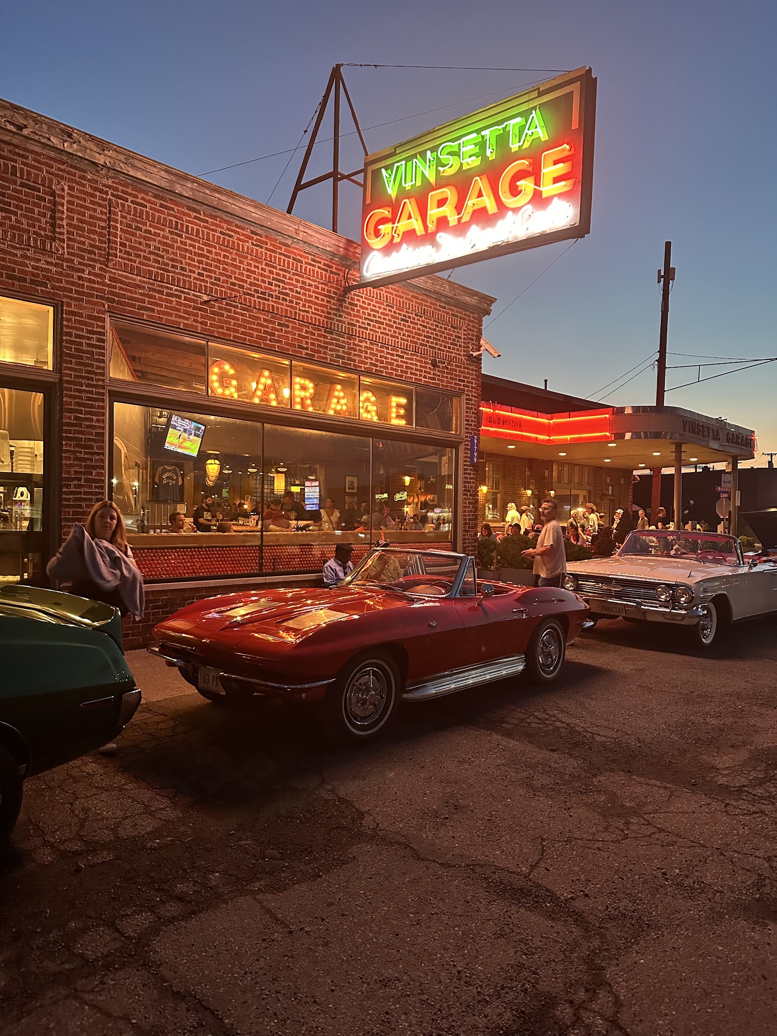 Vinsetta Garage logo