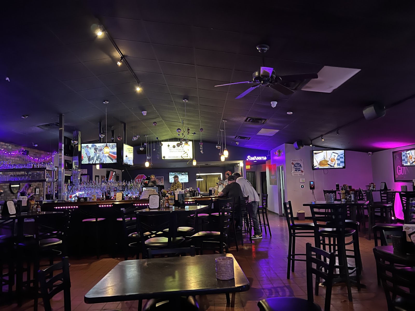 Betty Jane's Bar & Grill logo