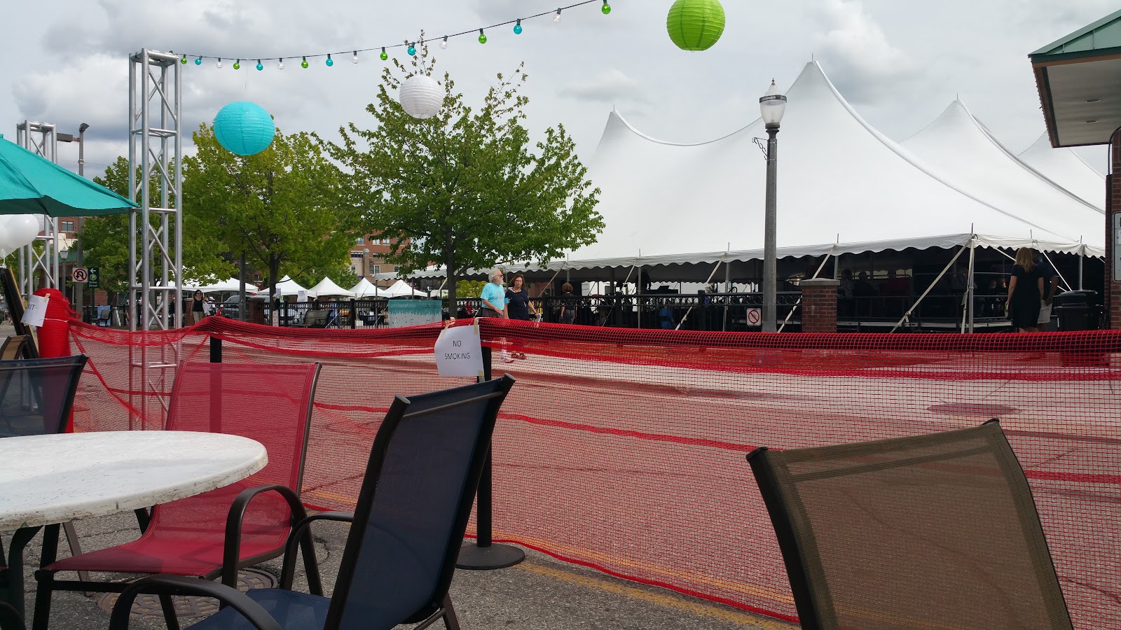 Harper's Restaurant & Brew Pub logo