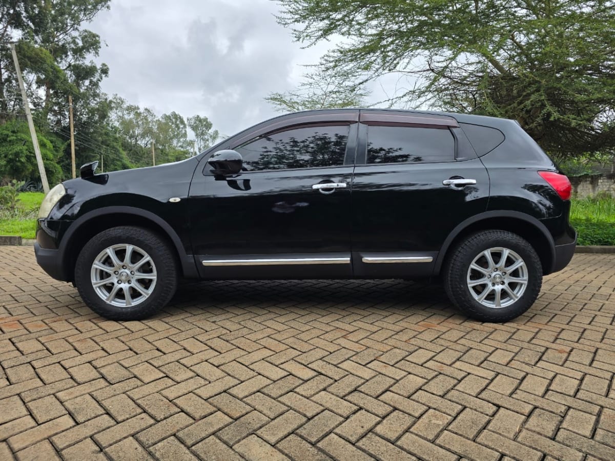 NISSAN DUALIS