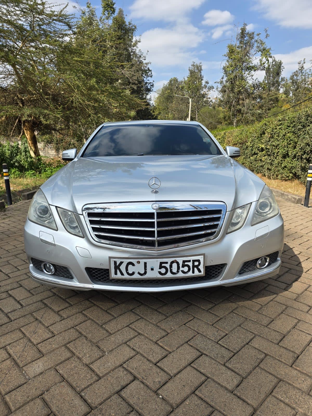 Mercedes Benz E300
