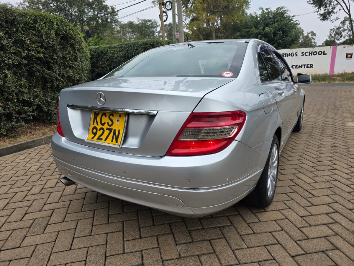 Mercedes Benz C200