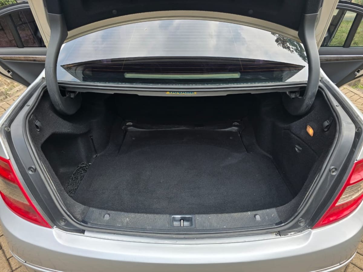 Mercedes Benz C200