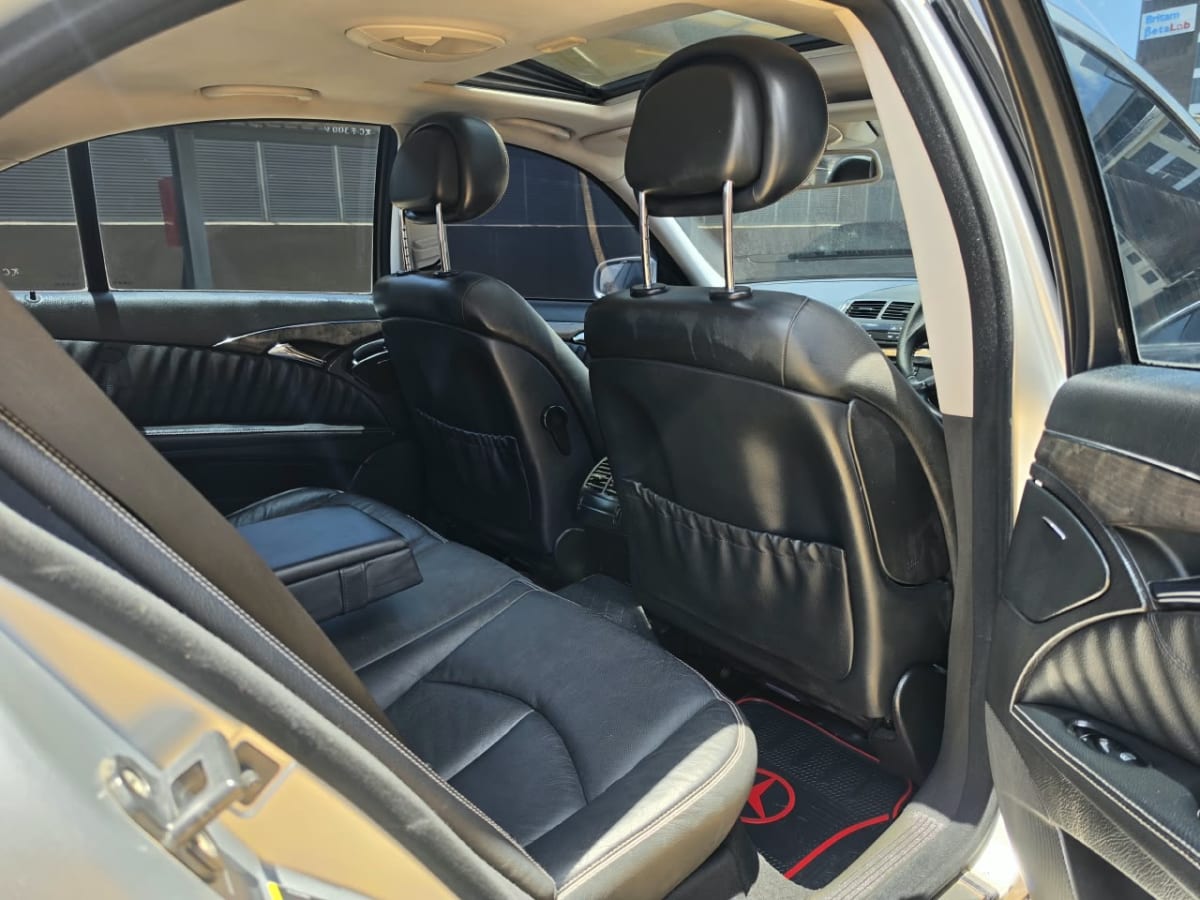 Mercedes Benz E300