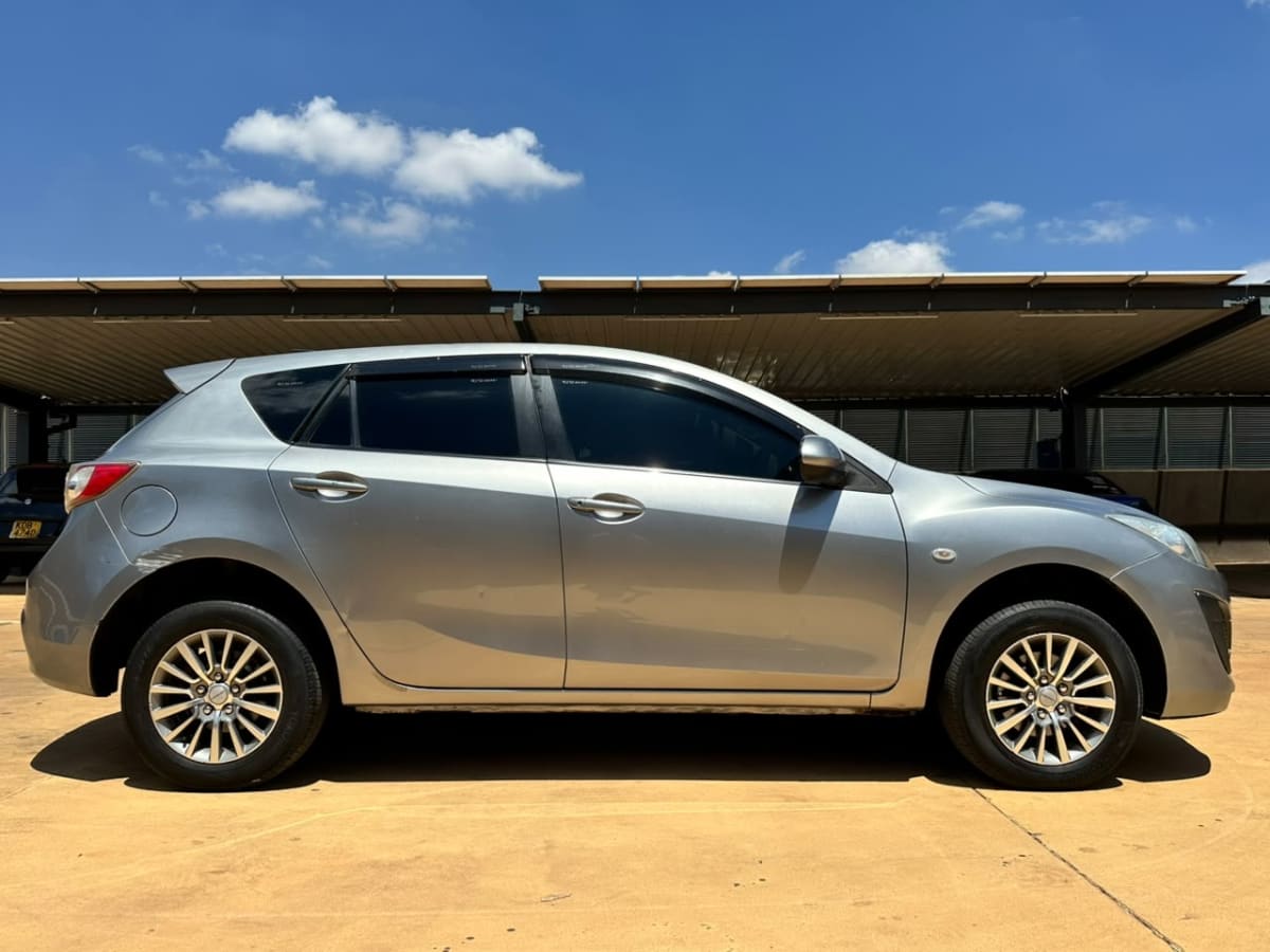 Mazda Axela