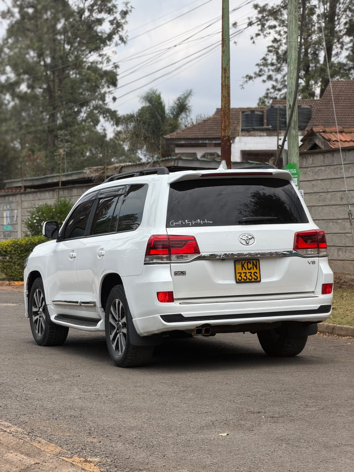 Toyota Landcruiser V8