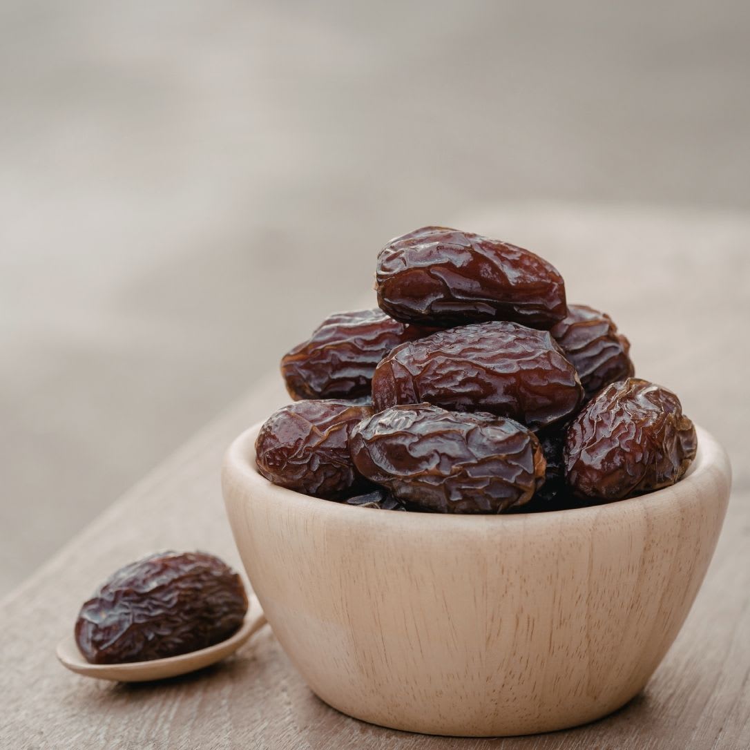 5 Fresh Dates - Image 1