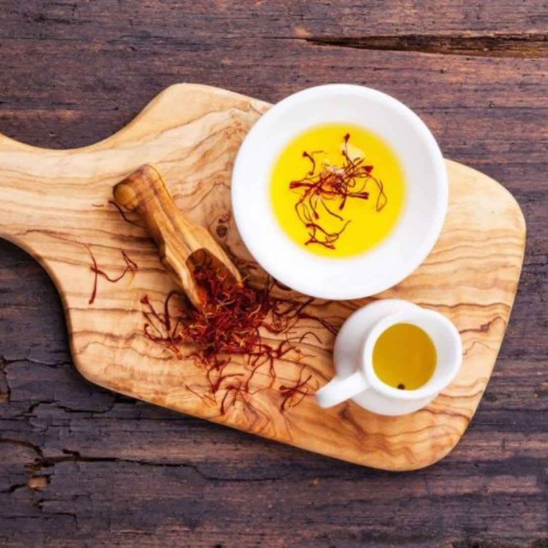 Saffron Infused Oil Saffron infused oil 20ml - Image 1