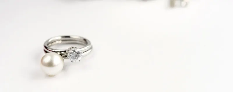 Mastering Light and Shadow: Elevate Your Jewellery Photography