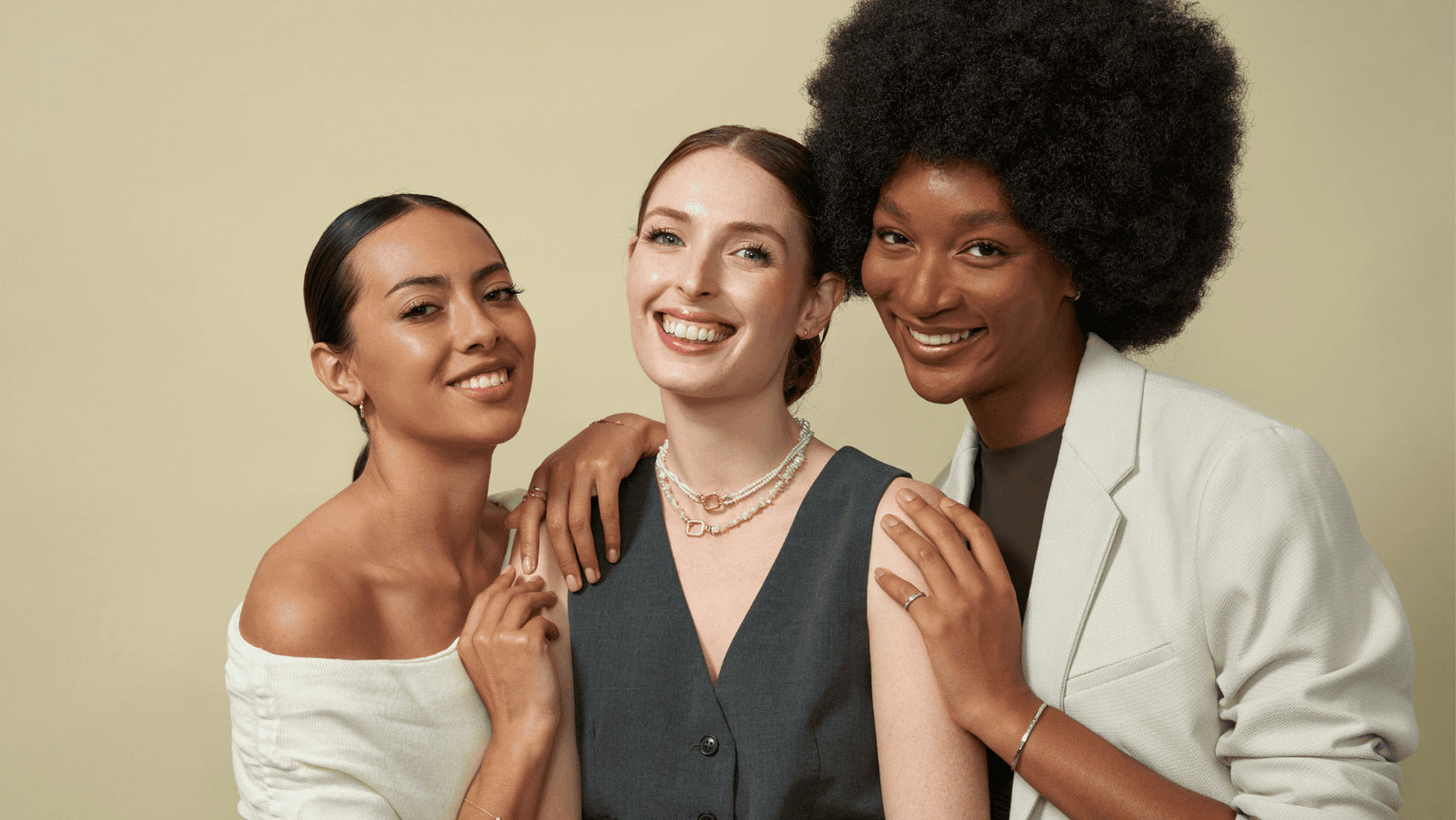 Capturing the Sparkle: Lifestyle Jewellery Photography with Models That Tells a Story