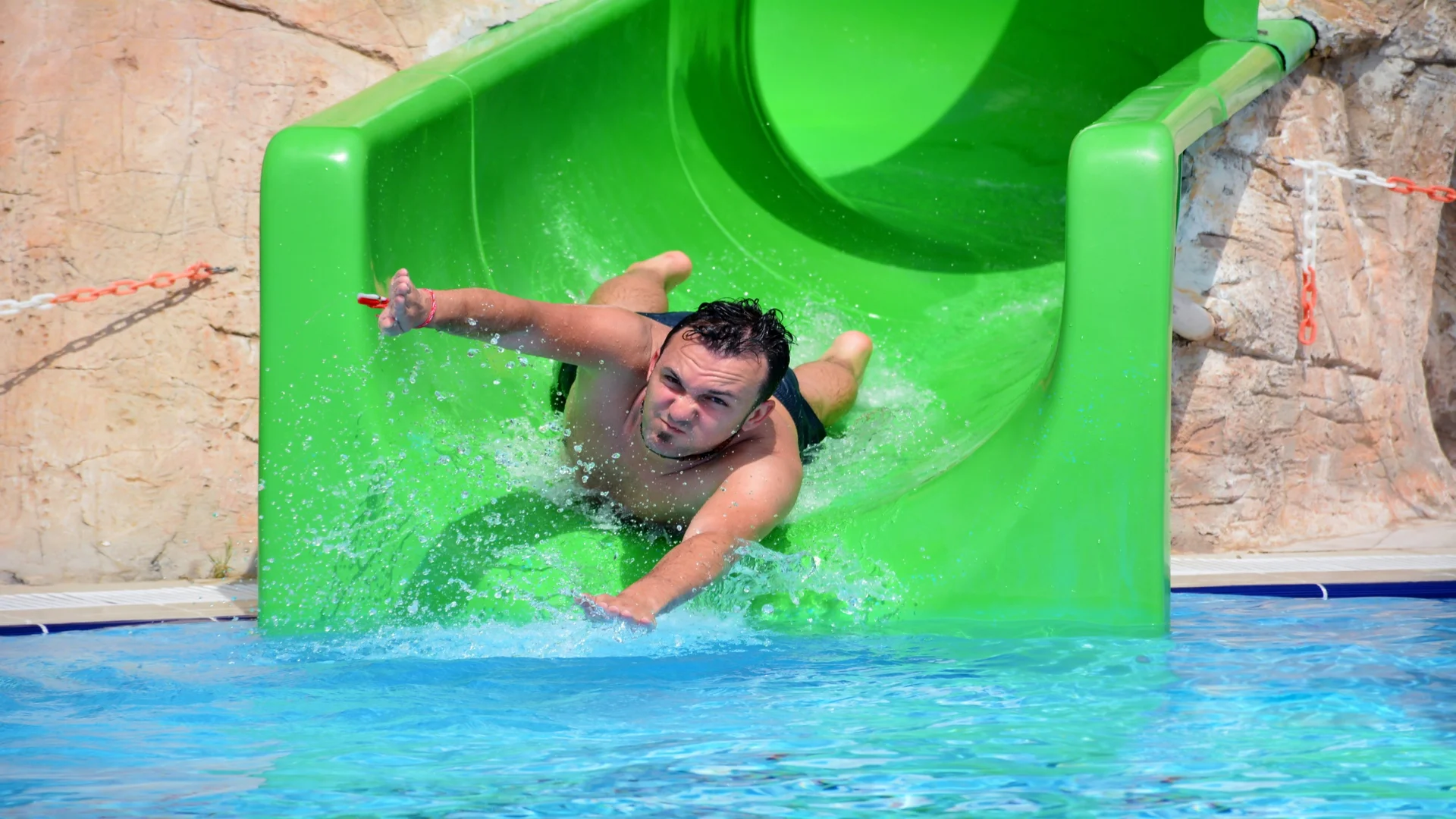 Hurghada Aquapark – Sliding Fun for the Whole Family