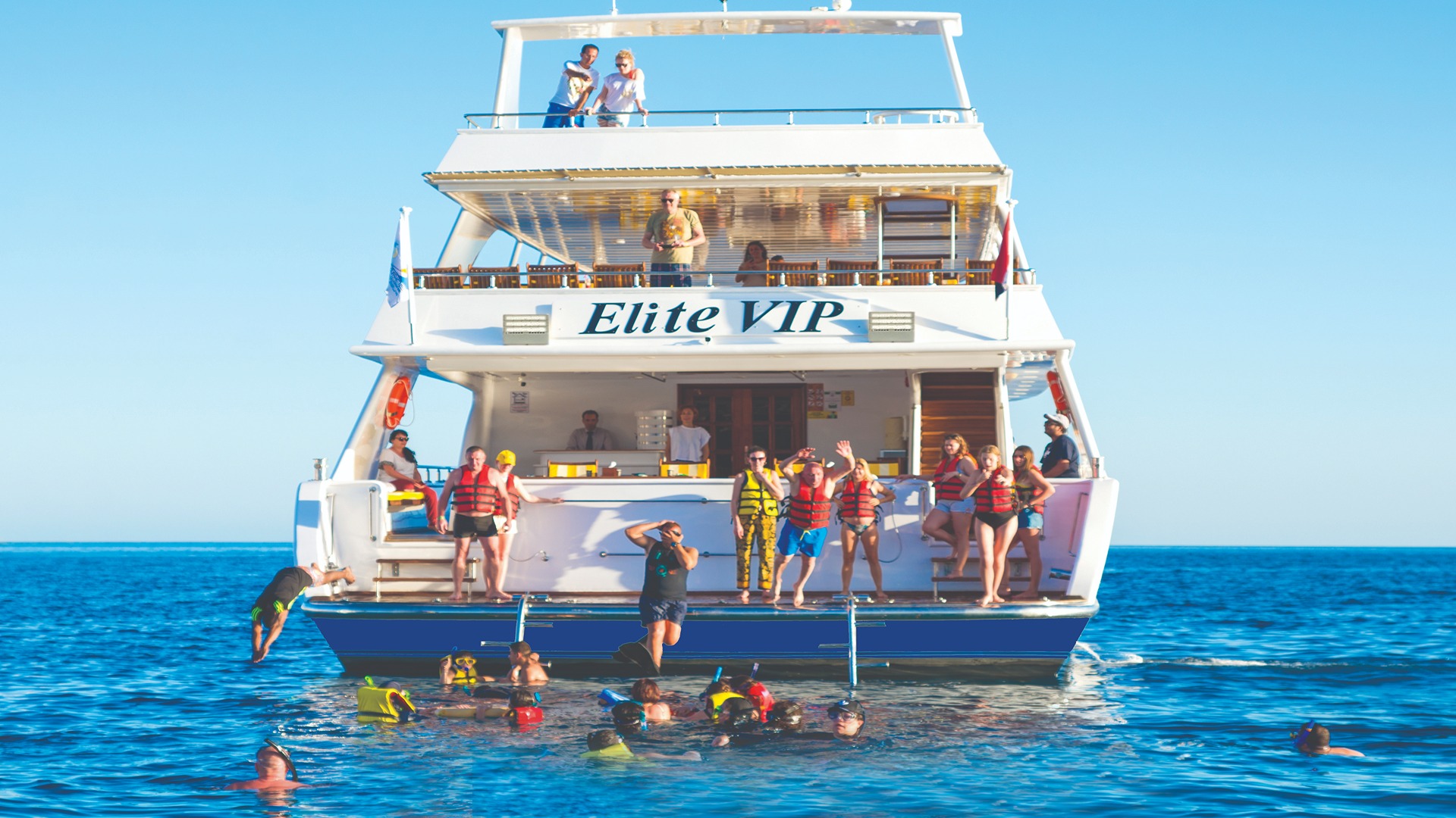Hurghada VIP Elite Boat – Exclusive Sea Experience