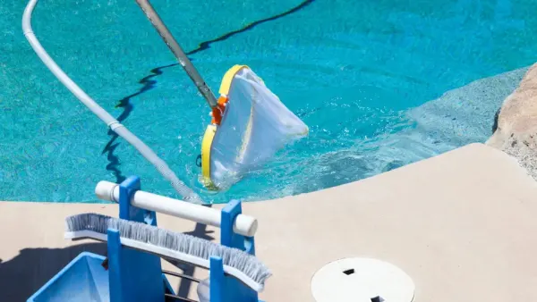 7 Essential Tips for Effective Pool Cleaning in Miami, FL