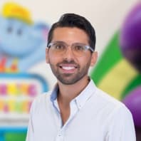headshot of Christian Manzano