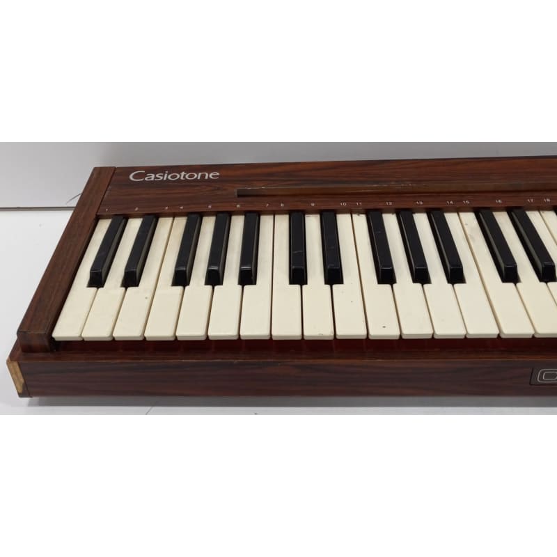 Buy the Casio Casiotone 201 49 Key Electronic Keyboard GoodwillFinds