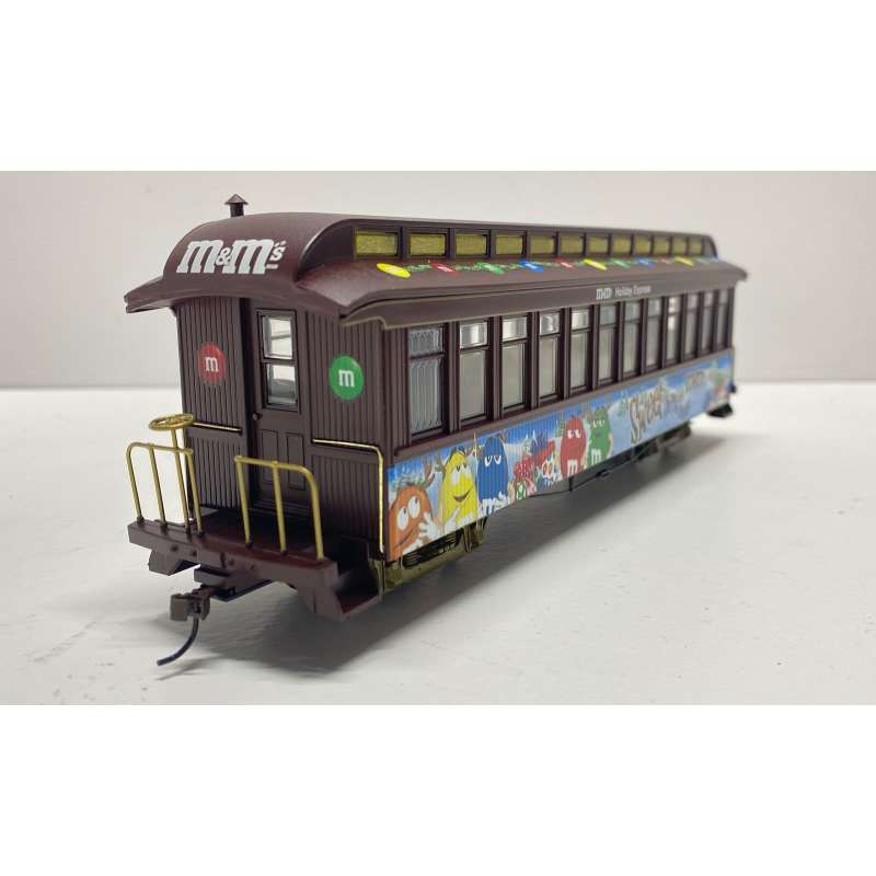 Buy the Hawthorne Village M&M's Sweet On The Inside Holiday Express Train  Coach Car | GoodwillFinds