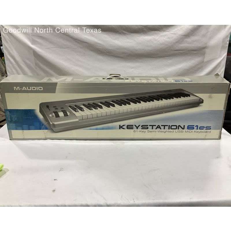 Buy the M AUDIO Keystation 61ES Semi Weighted USB MIDI Keyboard GoodwillFinds