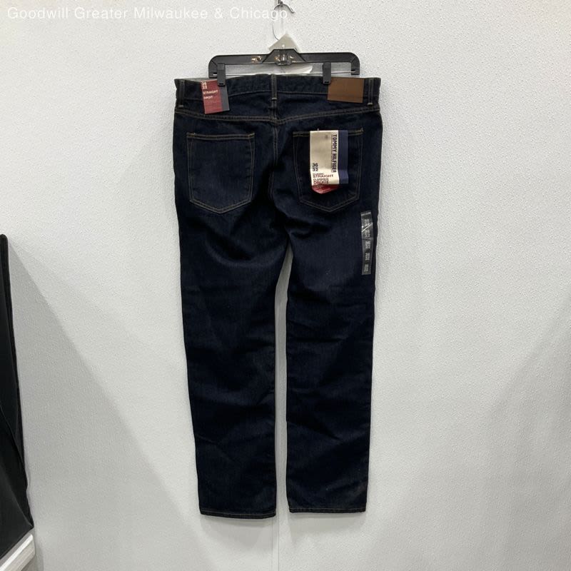 Buy the NWT Tommy Hilfiger Mens Straight Jeans Classic Dark Wash Blue Denim  Size 36X32 | GoodwillFinds