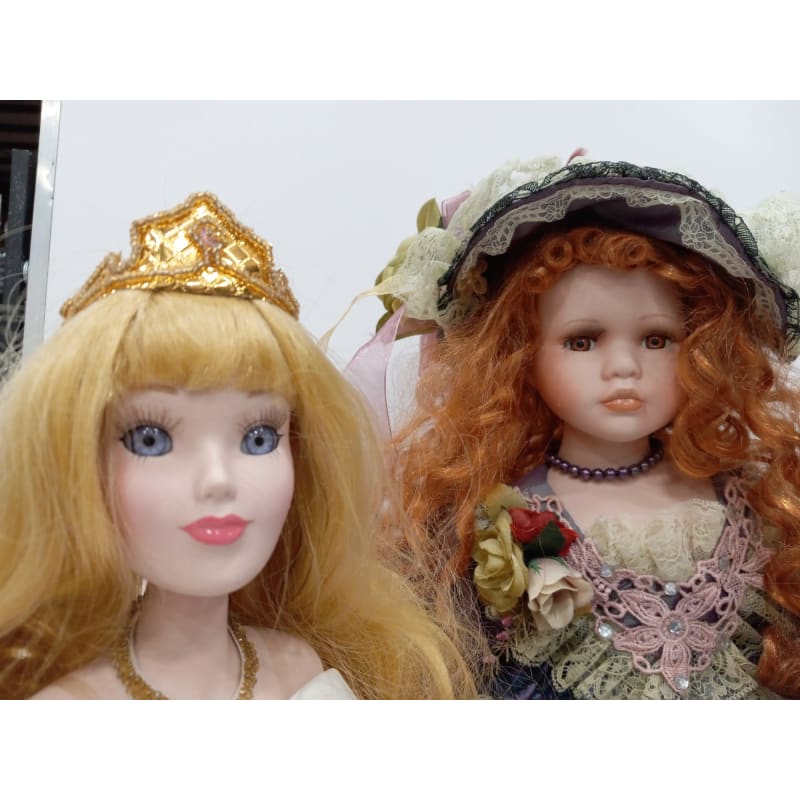 Beautiful porcelain dolls shop