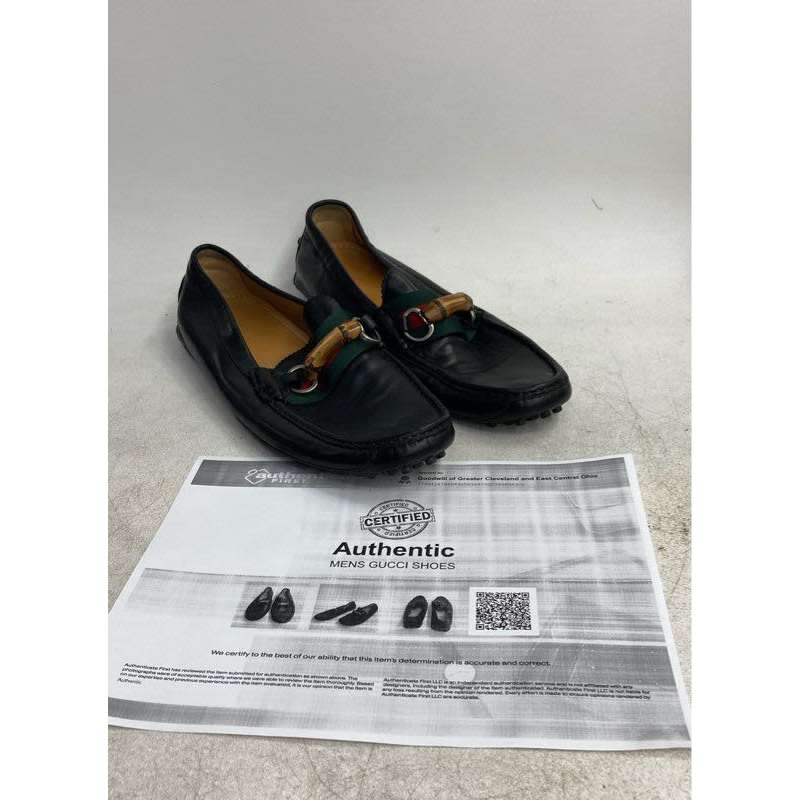 Buy the Authentic Men's Gucci Size 6 Leather Black Dress