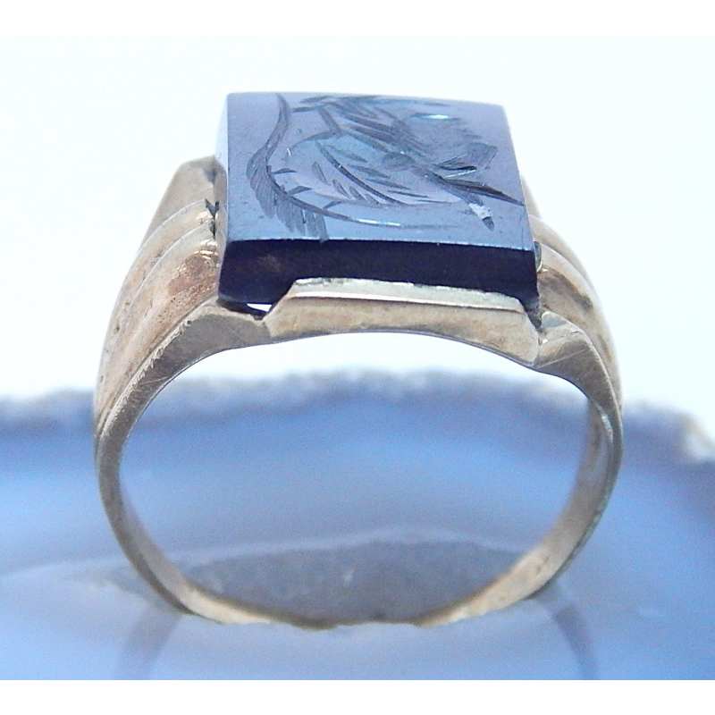 Buy the VTG 9K Yellow Gold Hematite Warrior Intaglio Ring For Repair 3.1g |  GoodwillFinds