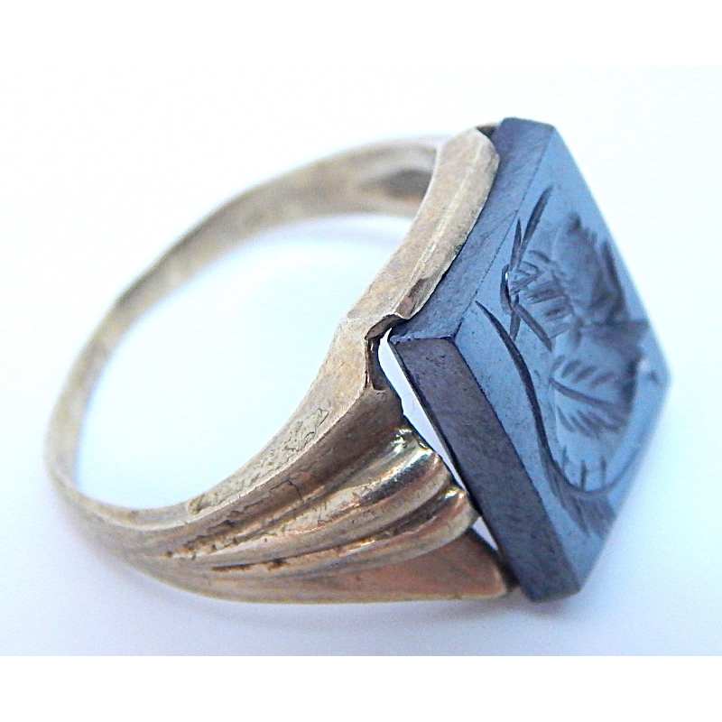 Buy the VTG 9K Yellow Gold Hematite Warrior Intaglio Ring For Repair 3.1g |  GoodwillFinds