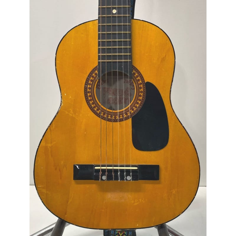 Play and learn guitar online