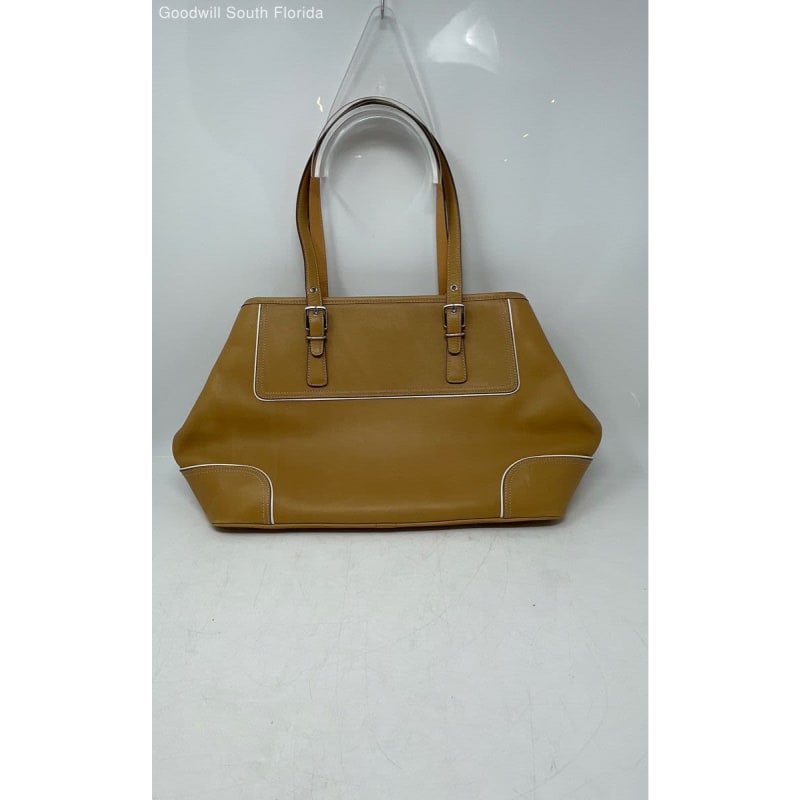 Coach beige tote top