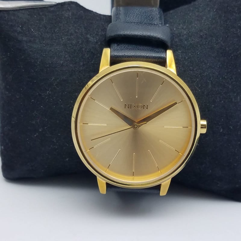Buy the Men s NIXON MOVIN OUT THE KENSINGTON Gold Tone Watch GoodwillFinds