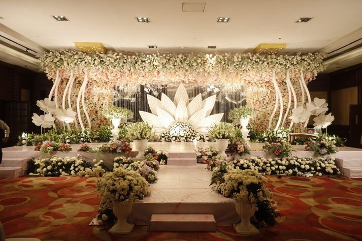 Elegant wedding mandap decoration by Asjin Events