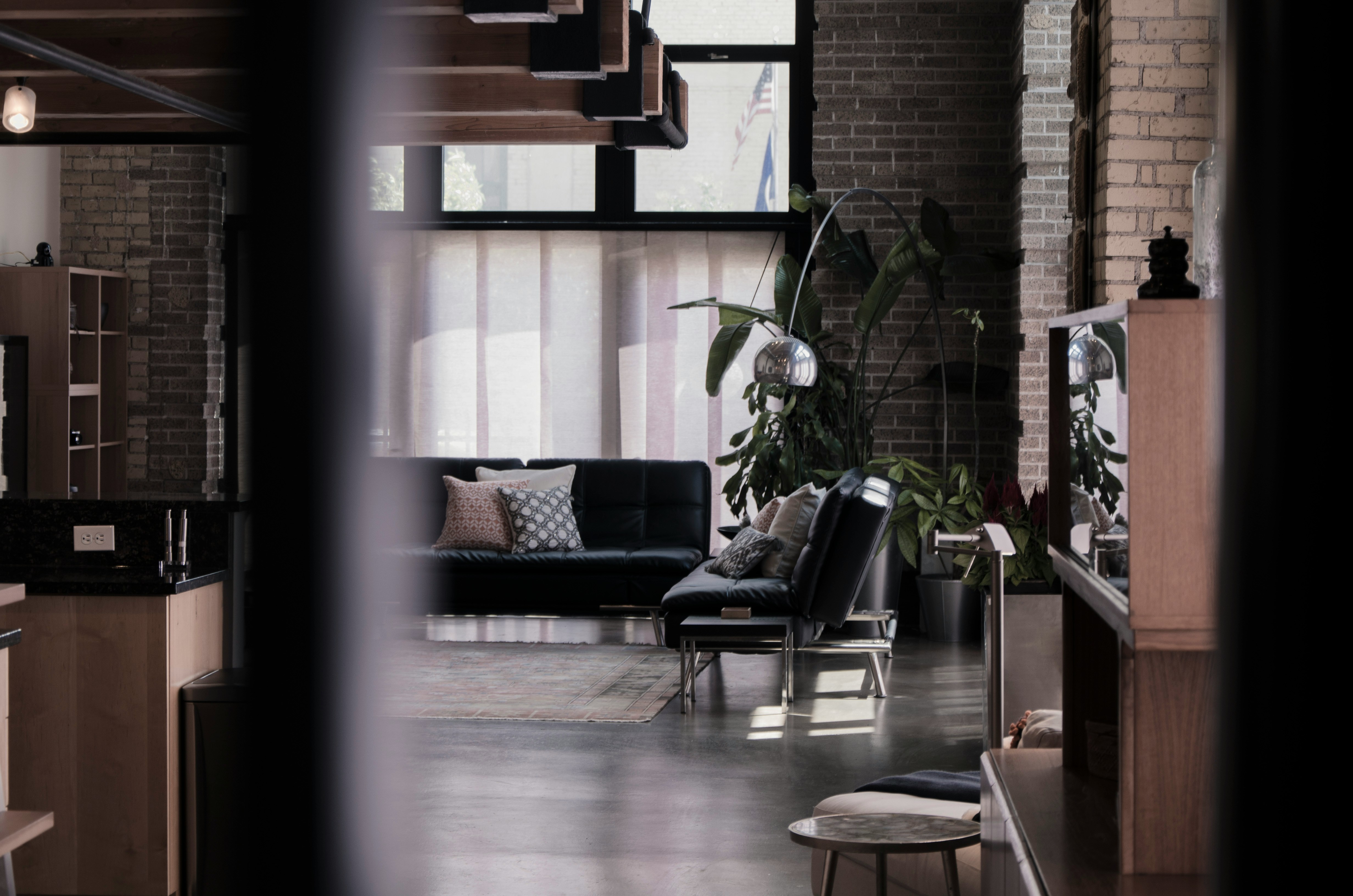 main picture of the listing