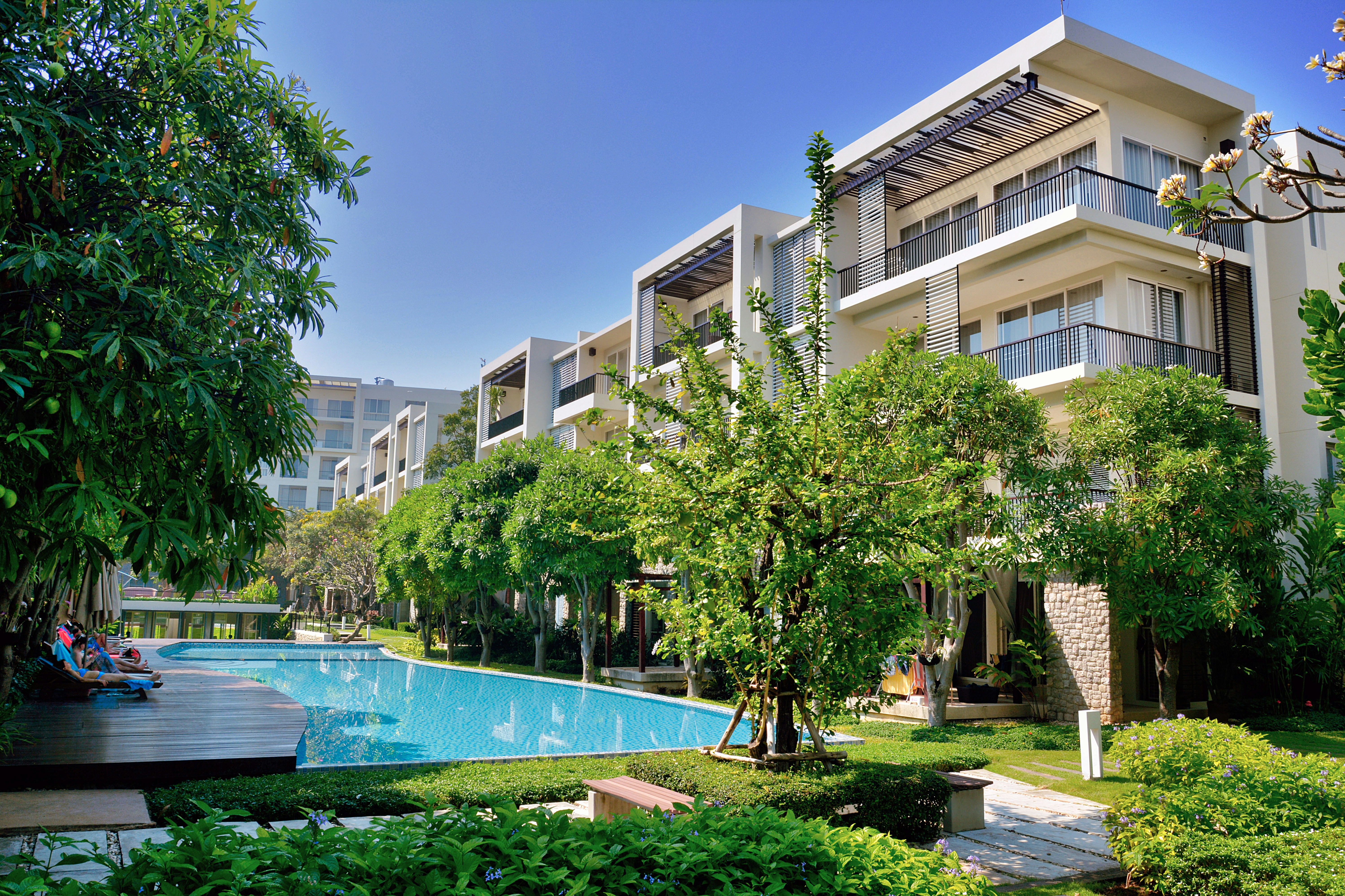 main picture of the listing