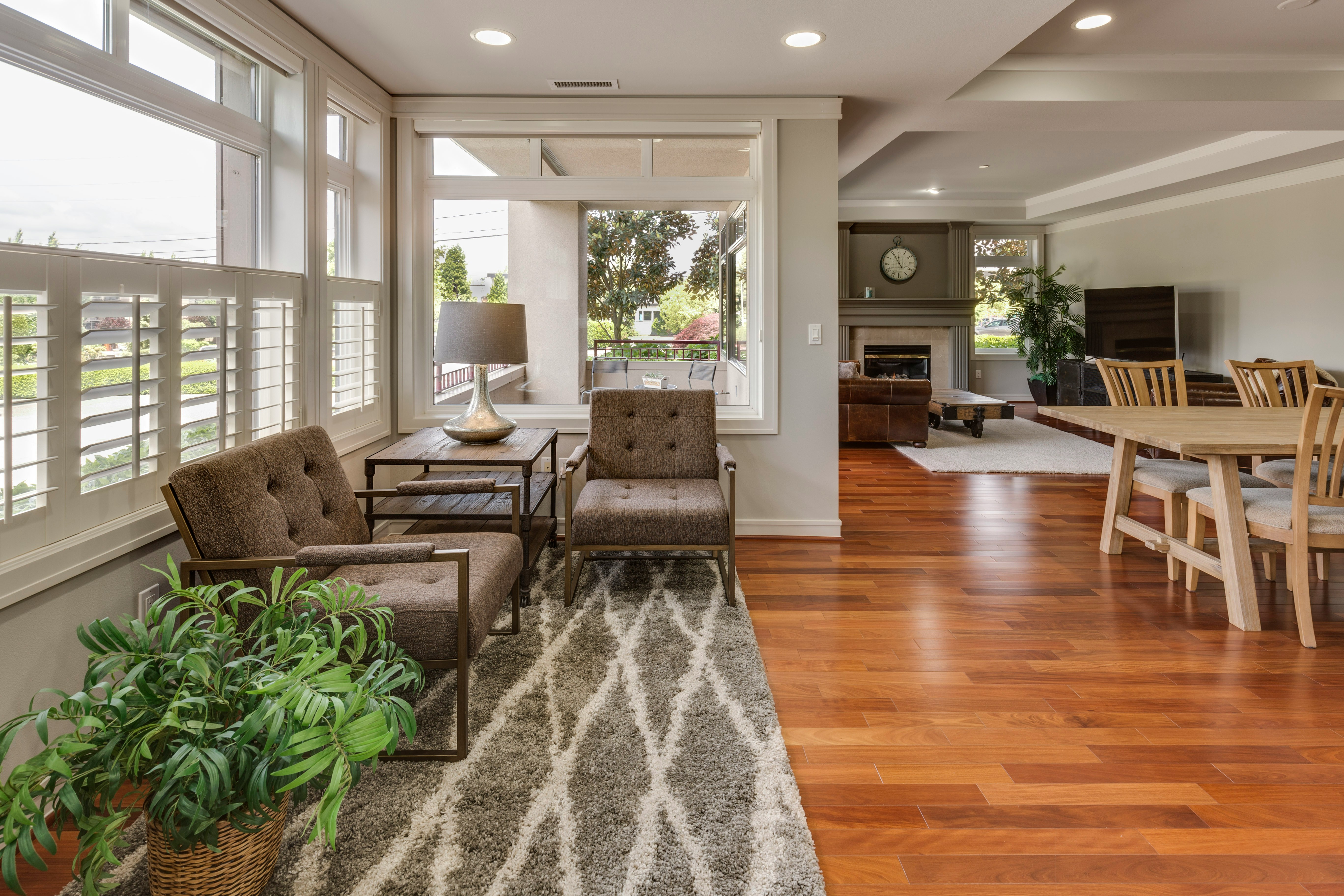 main picture of the listing
