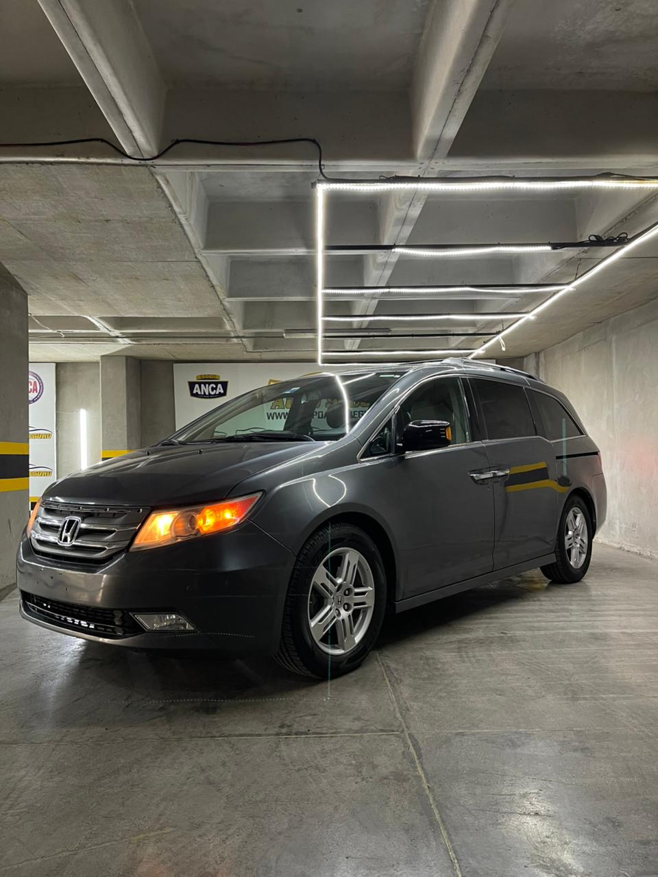 Honda Odyssey Touring 2013
