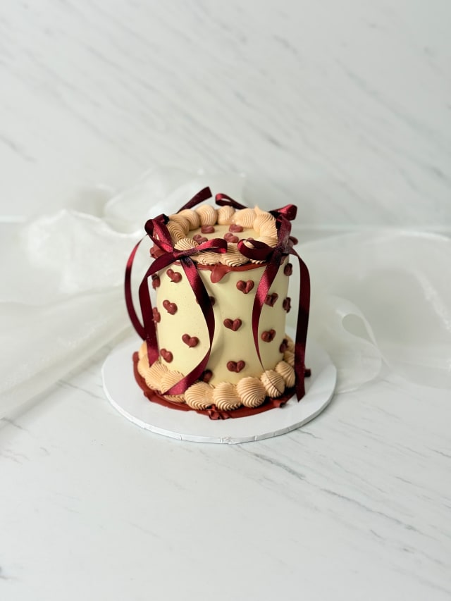 Burgundy Beige hearts