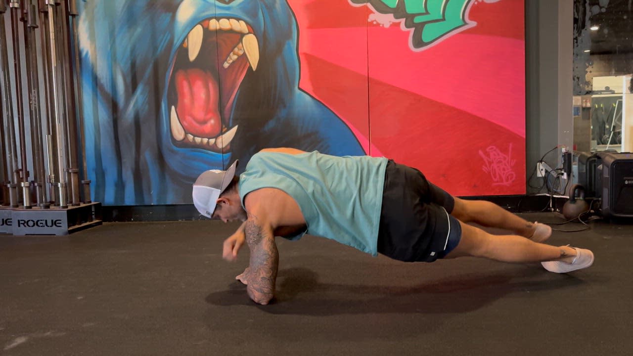 Rotating Side Plank Tucks