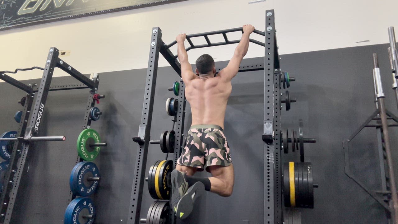 Wide Grip Pull Ups