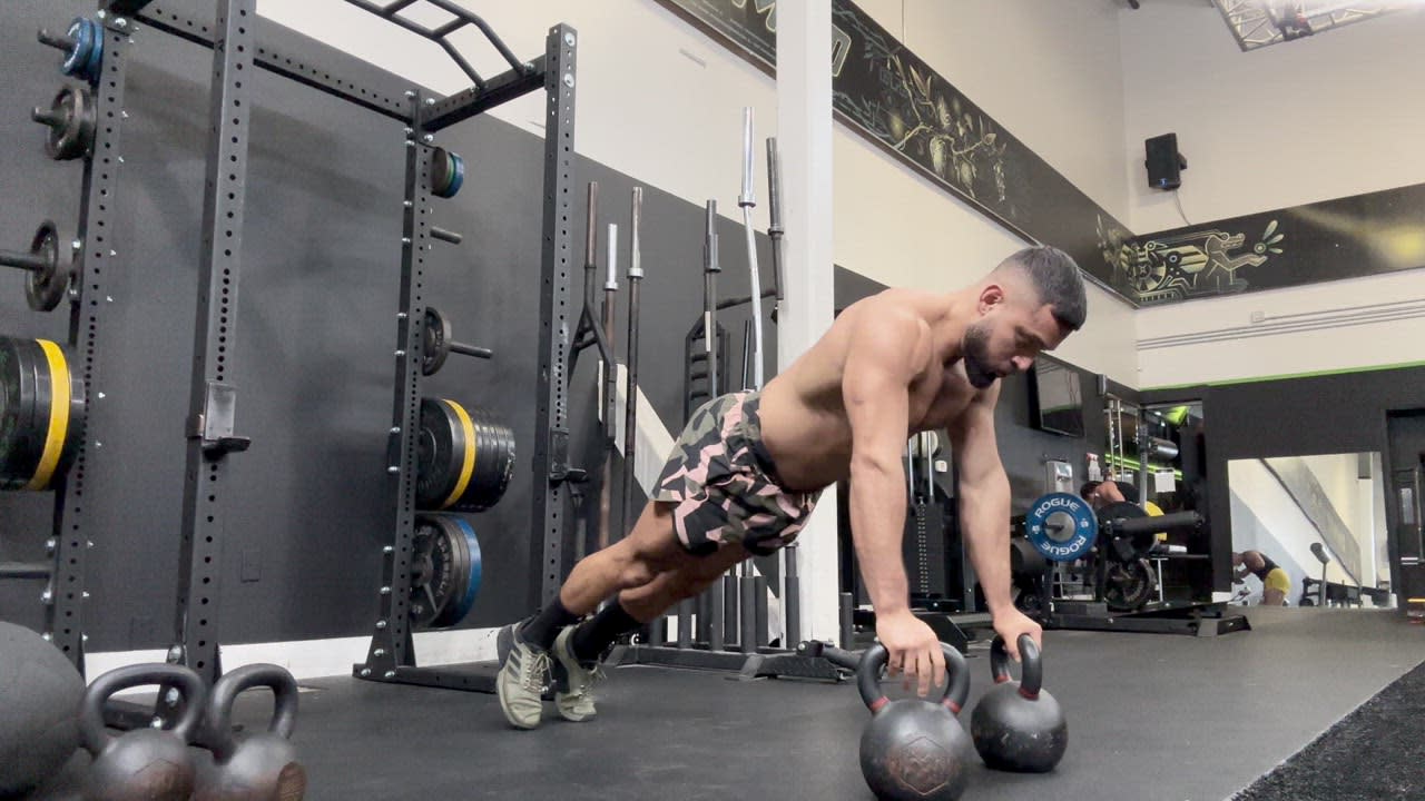 Push Ups On Kettlebells