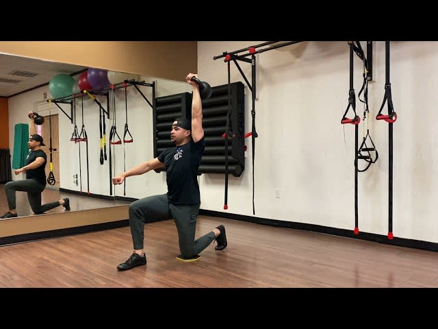 Half Kneeling Single Arm Press