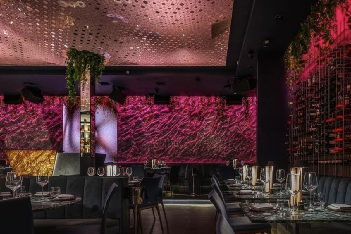 Mona Club