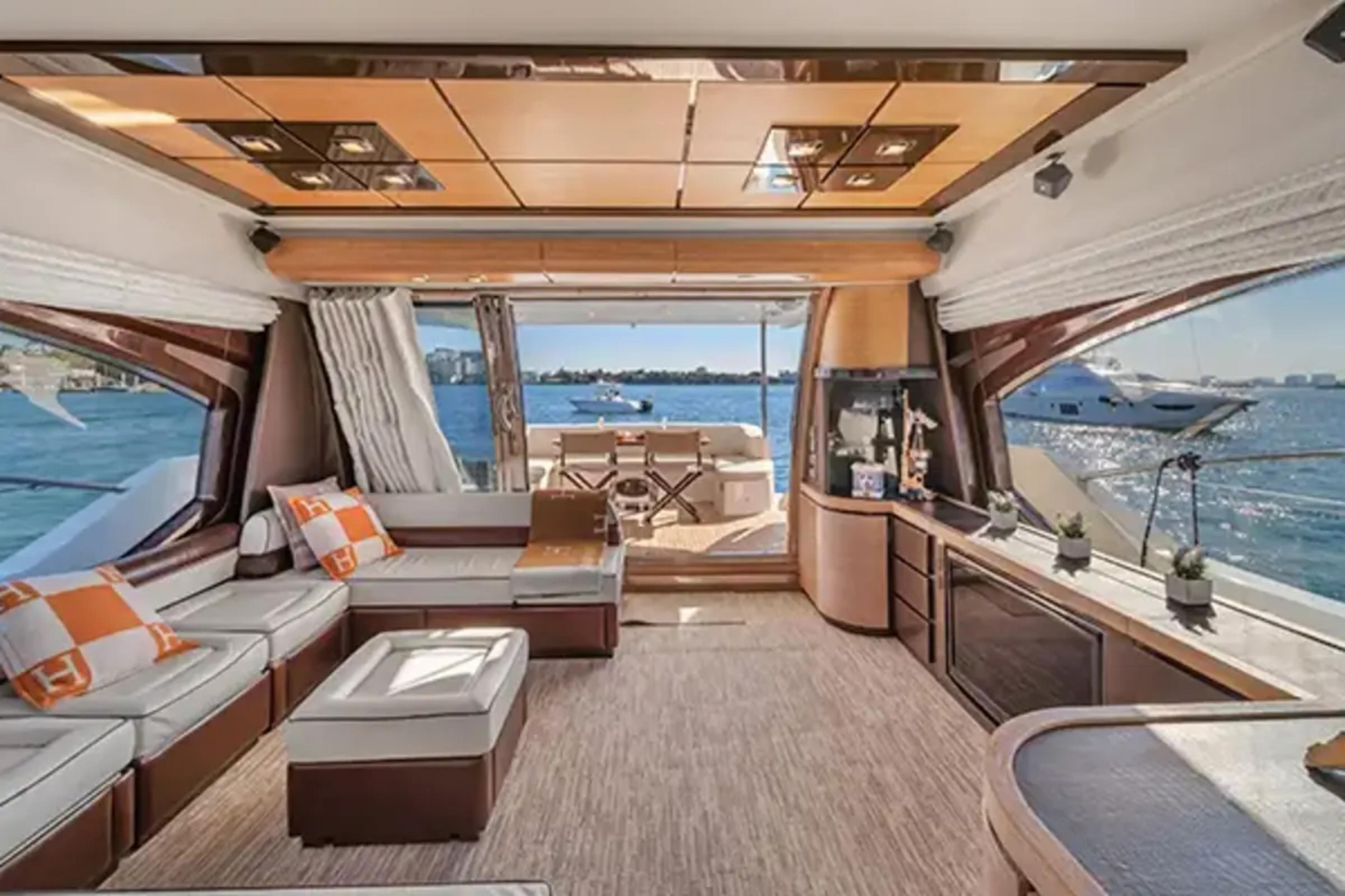 Miami Beach Yacht Party & Club