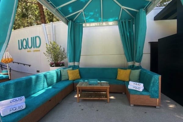 Liquid Pool Lounge