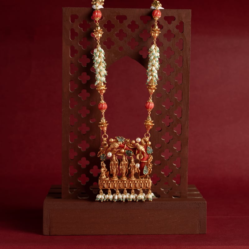 Pearl Gold Neckpiece