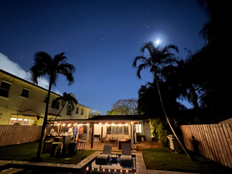 TurtleNestBungalow_Nighttime_iil4p3