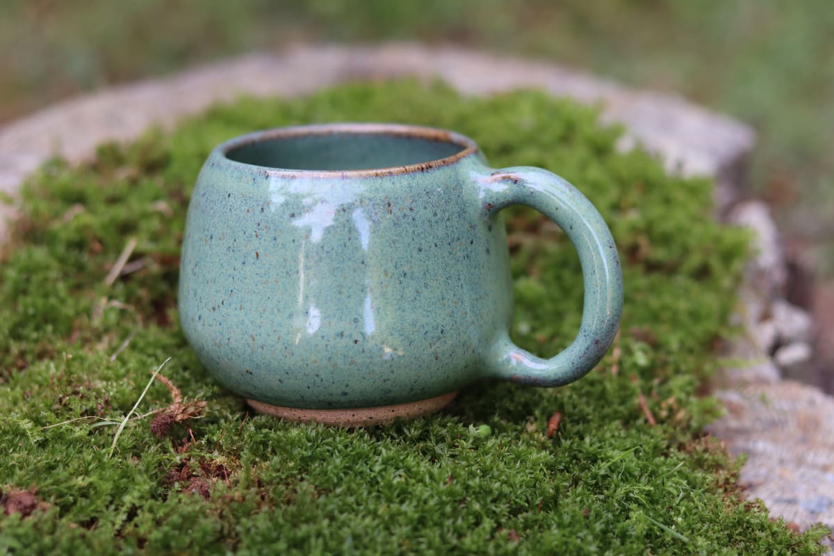 Short speckled teal mug